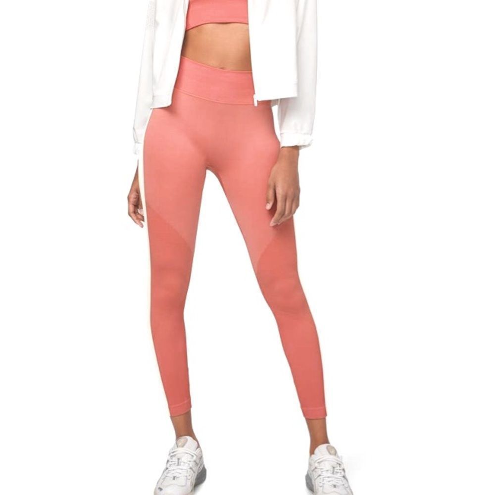 Lululemon Ebb to Train Tight *Abstract Copper Clay / Angel Wing Size 6